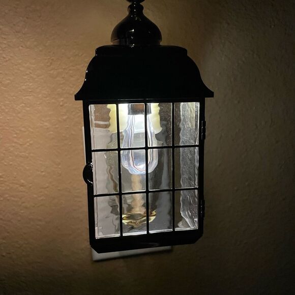 Lantern Bath & Body Works Light Up Wallflower - Picture 2 of 13